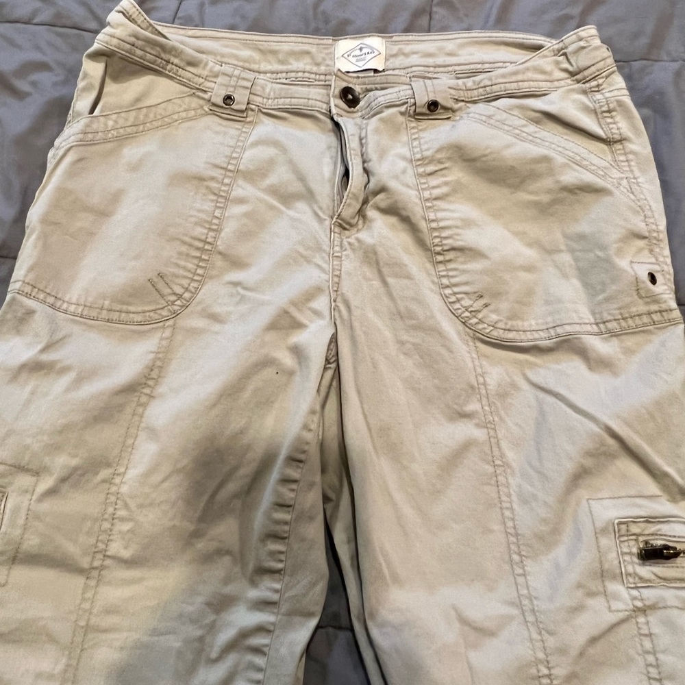 St johns bay size 10 khaki adjustable pants from long to cropped with button